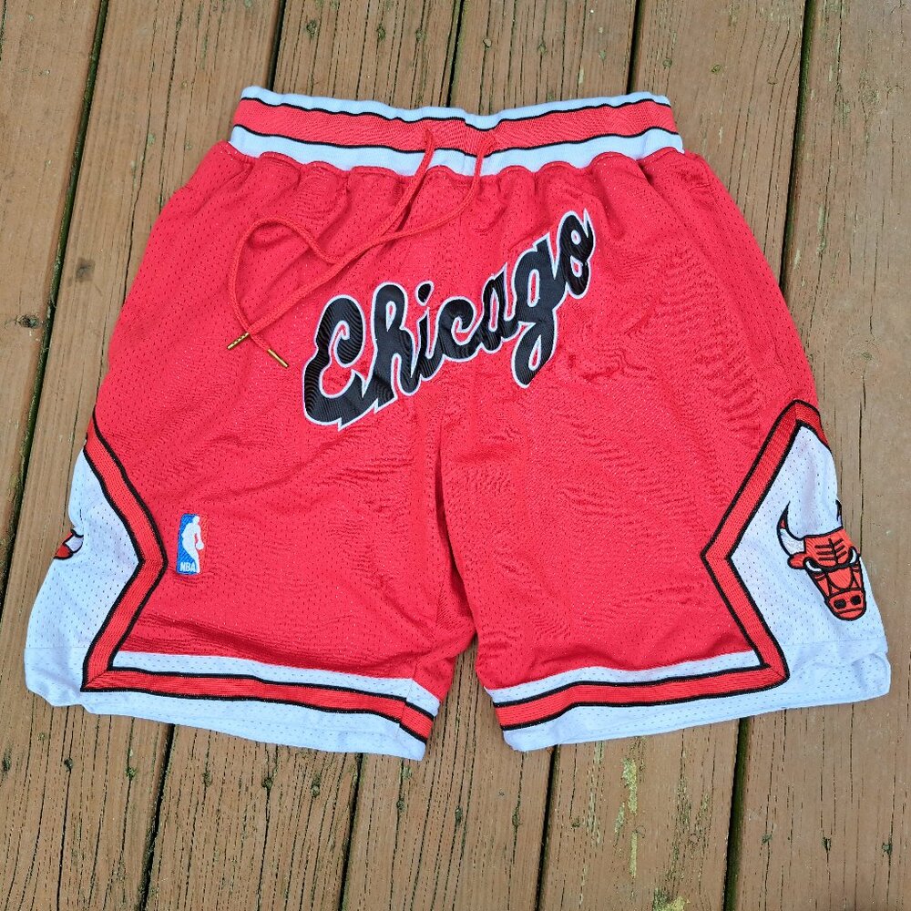 %Just Don Hardwood Classics Chicago Basketball Shorts 1997-1998 Men Large